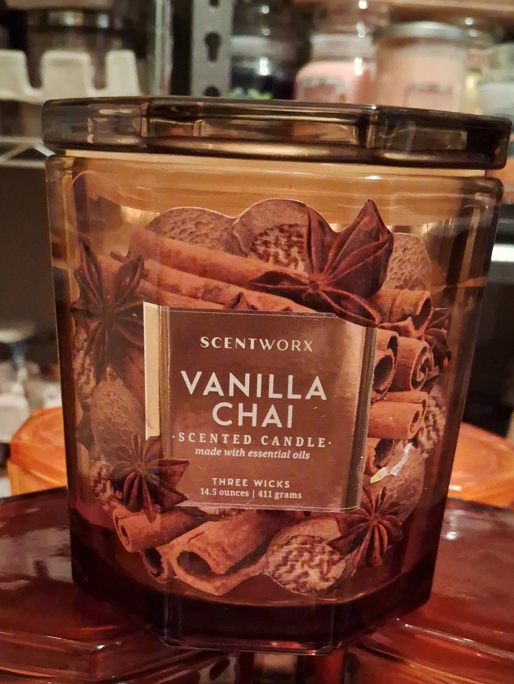 Vanilla Chai Scented Candle - Brown